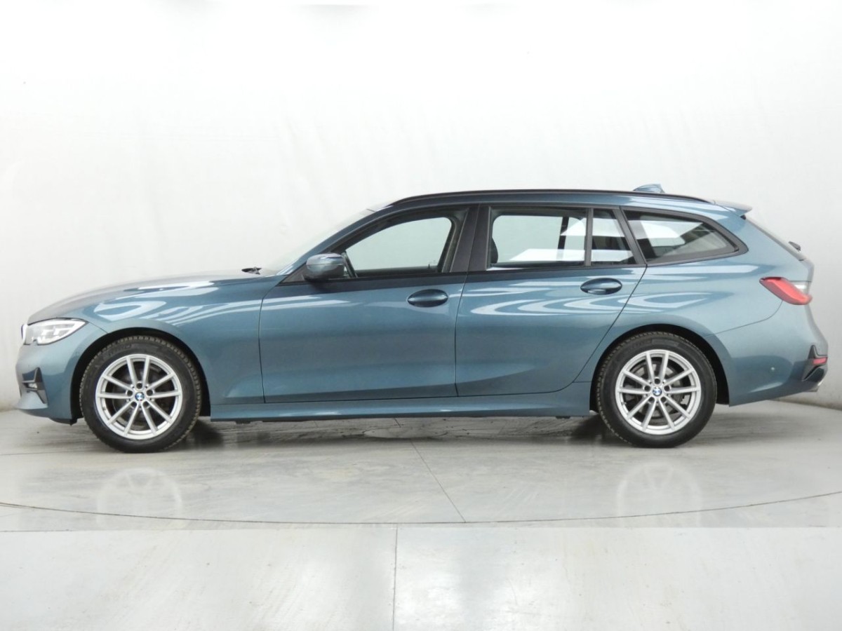 BMW 3 SERIES 2.0 318D SE 5D 148 BHP - 2020 - £12,990