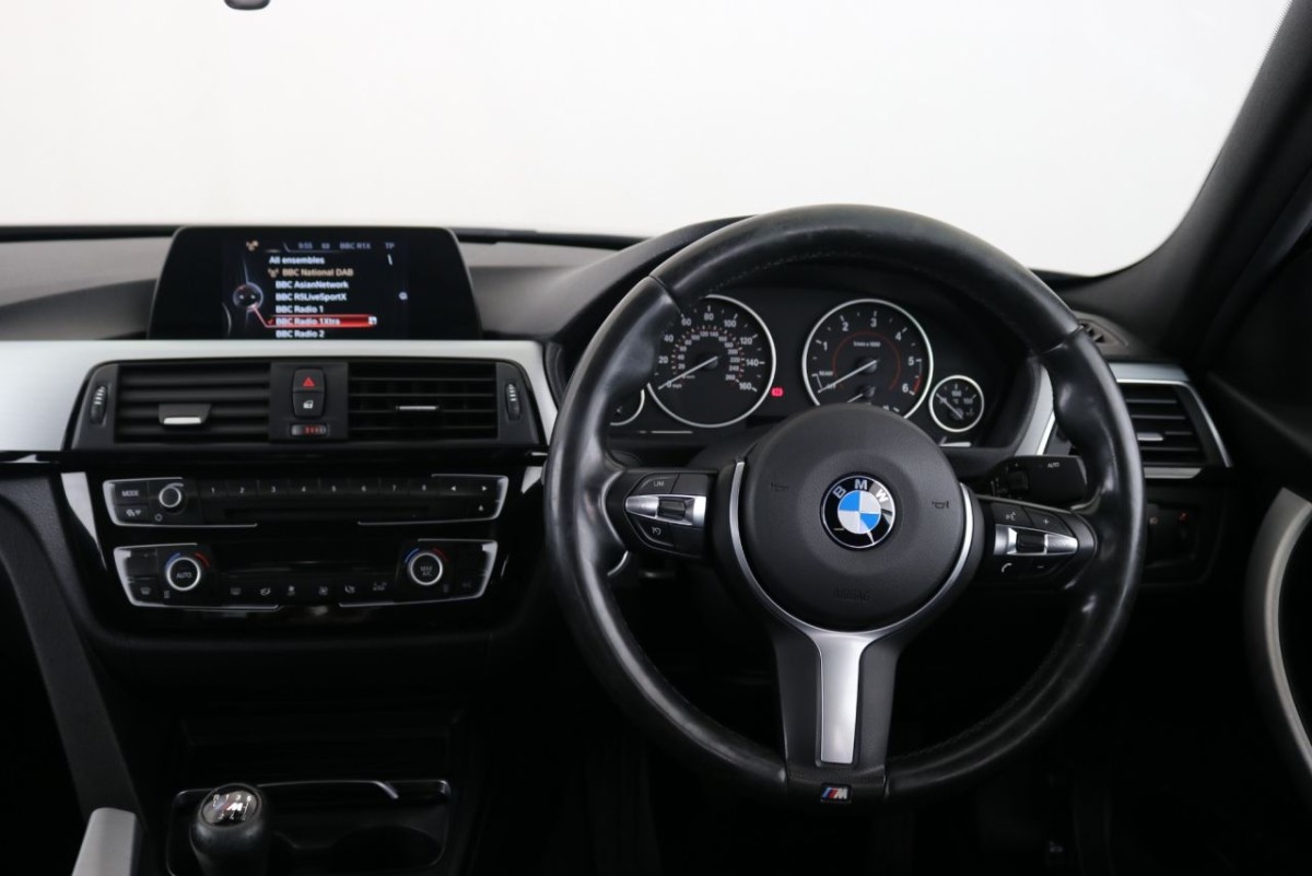 BMW 3 SERIES 2.0 318D M SPORT 4D 148 BHP - 2017 - £14,990