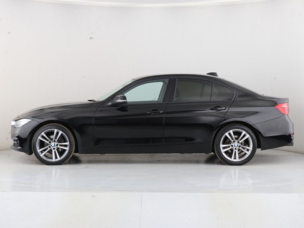 BMW 3 SERIES 2.0 318D SPORT 4D 148 BHP - 2017 - £13,800